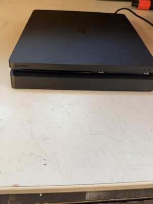 PlayStation 4 Slim 500GB + 3 Spiele + Controller   Top Zustand