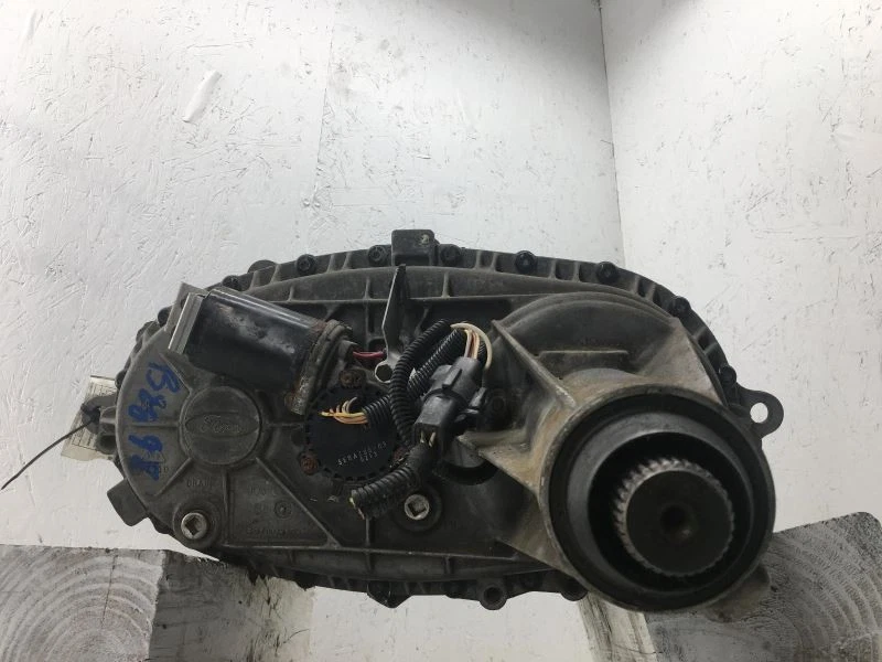 Раздаточная коробка 06 2006 Ford Expedition 193K миль 6L14-7A195-BD - Изображение 3 из 4