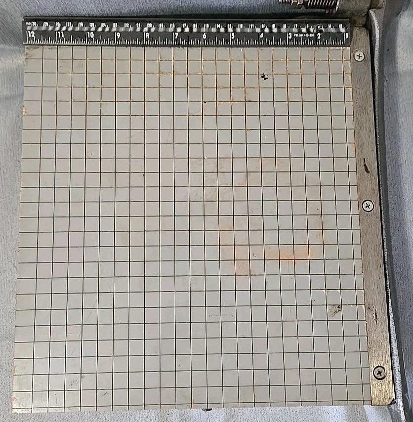 Vtg Ingento GT #1102 12" Cast Iron Wood Guillotine Paper Cutter Trimmer SHARP! - Image 4 of 4