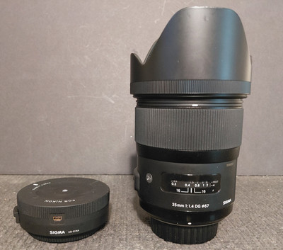 SIGMA 35mm F/1.4 DG HSM Art (for Nikon F mount) With Sigma USB Lens dock