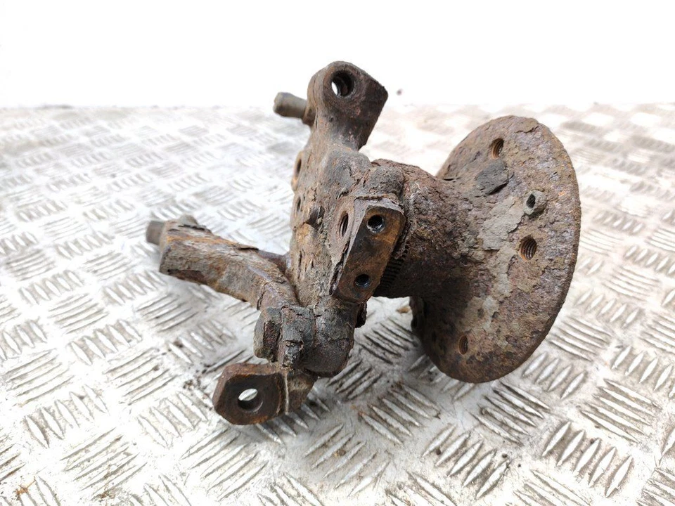 Mercedes-Benz W124 E250 83kW Diesel 1995 rueda delantera derecha buje husillo nudillo Foto 3 de 4