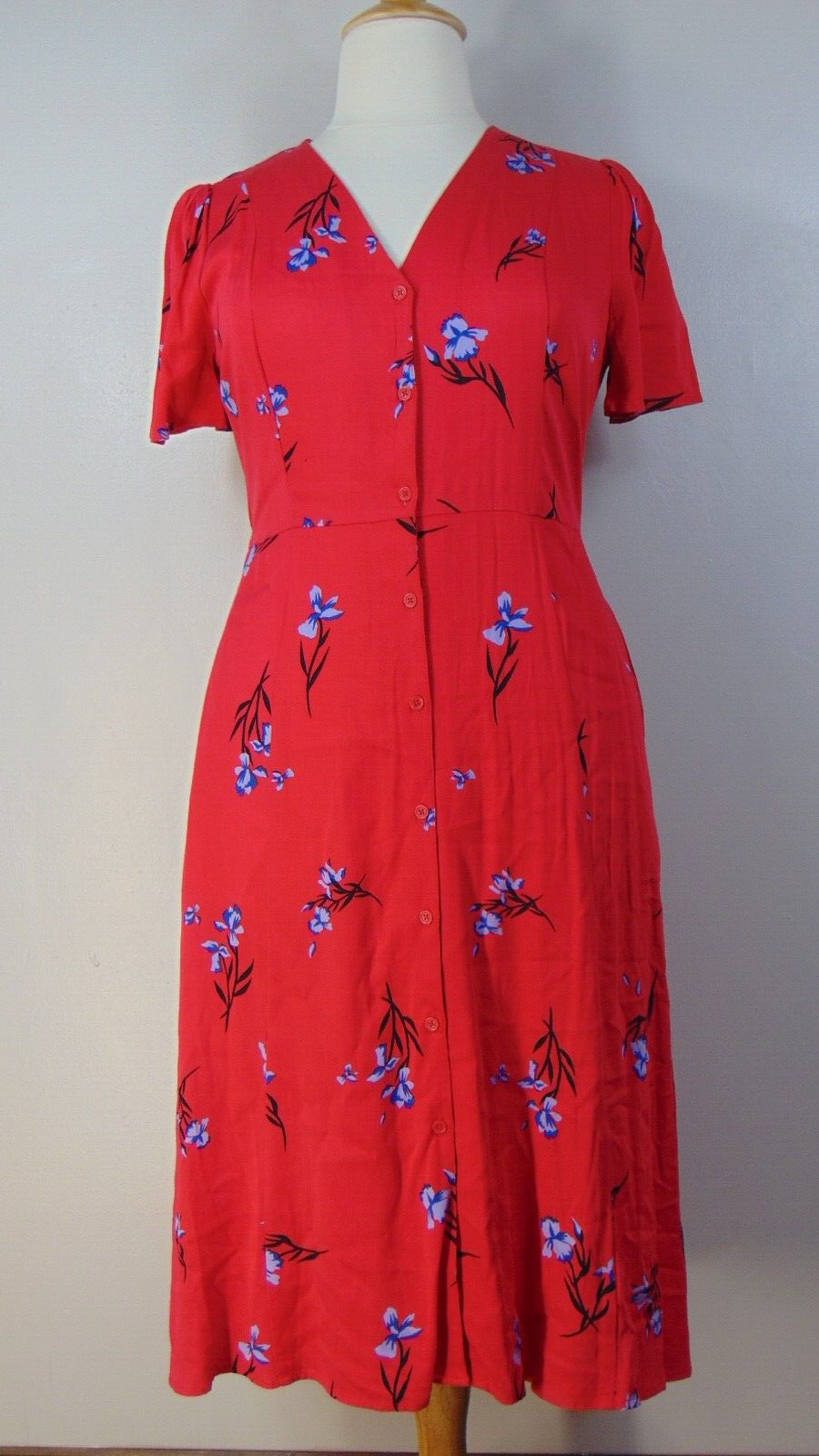 New Red floral Full Button Front Maxi Dress Large Pockets Cottage Core Rayon L