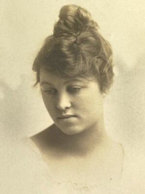 CE) Photograph Pretty Lovely Woman Close Up Portrait 1910-20's Hair Up Artistic 