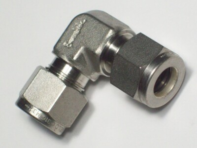 1- Swagelok Stainless Steel Elbow Union, 3/8'' OD Tube, SS-600-9