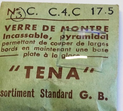 Verre De Montre Carré 26.5 Mm - Cintre 4 Côtés - TENA BUTY - Neuf Sans étiquette