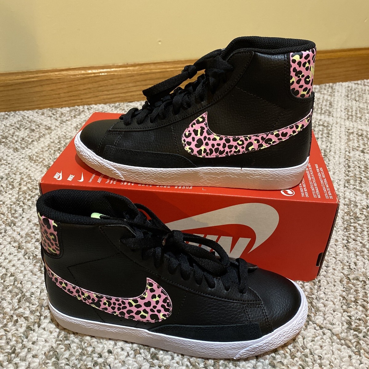 pink and black nike blazer