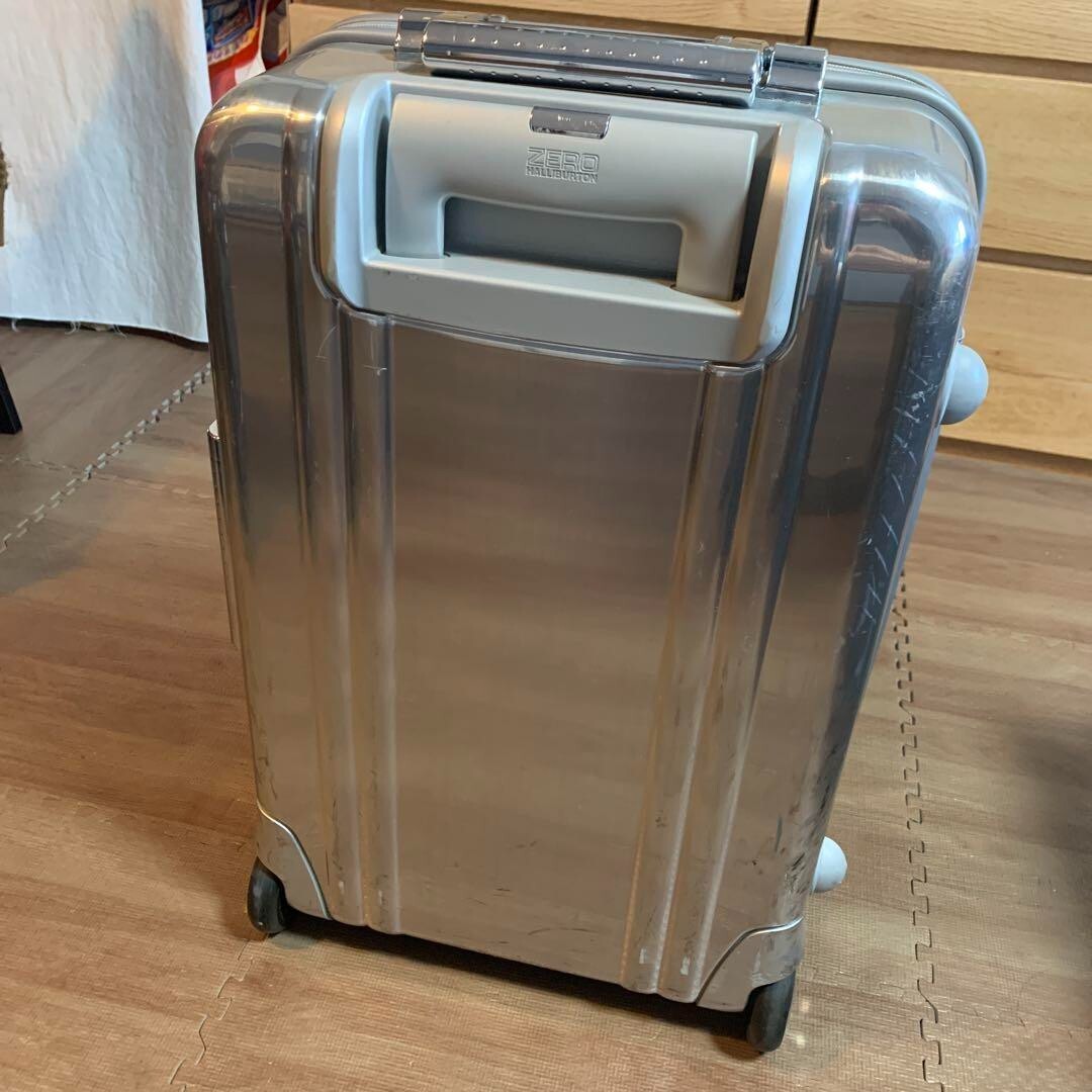 Zero Halliburton Silver 4-wheels Carry Case Suitcase | eBay