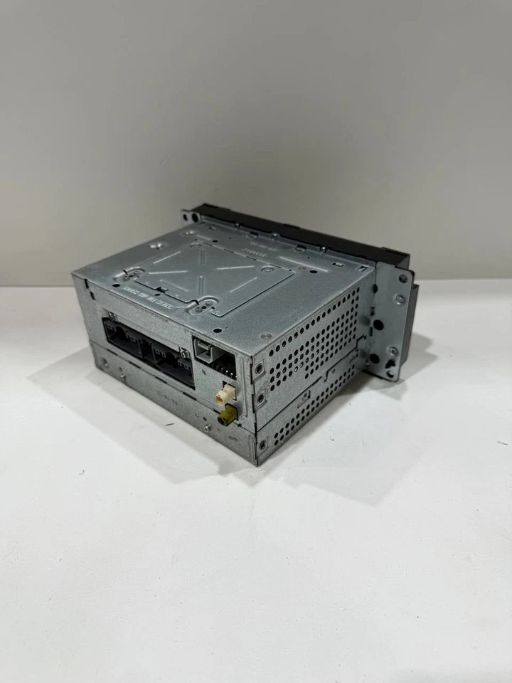 Chrysler 200 AM/FM 2012 CD/DVD MP3 navegación radio — OEM P68092001AE Foto 3 de 4