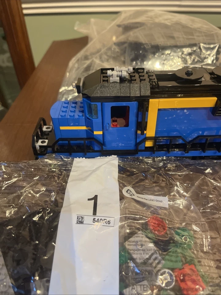 LEGO City Cargo Train 60052 In 2014  Retired - Image 4 of 4