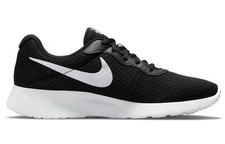 tenis wmns nike tanjun