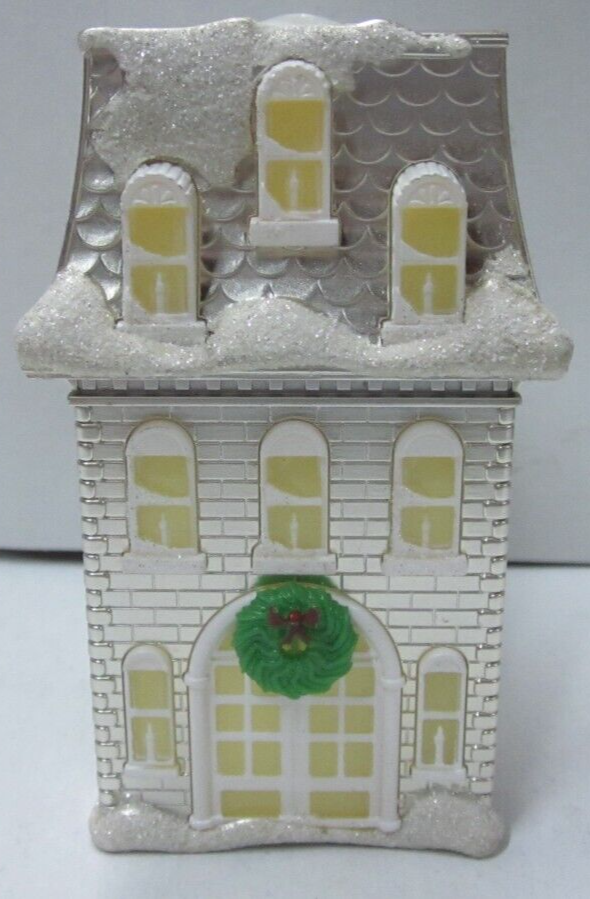 Bath & Body Works Wallflower Diffuser Plug Night Light Christmas Cottage Design-image