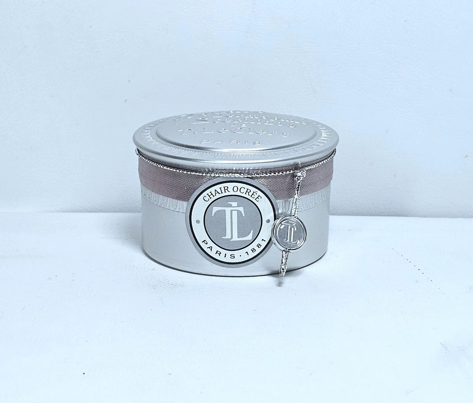 T. Leclerc Loose Powder (Poudre Dermophile) Chair Ocree - 1.2 oz / 35 g - Image 2 of 4