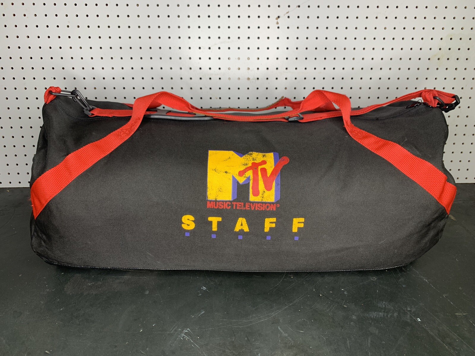 RARE Vintage 1990s MTV STAFF Duffle Bag Employee Excl… Gem