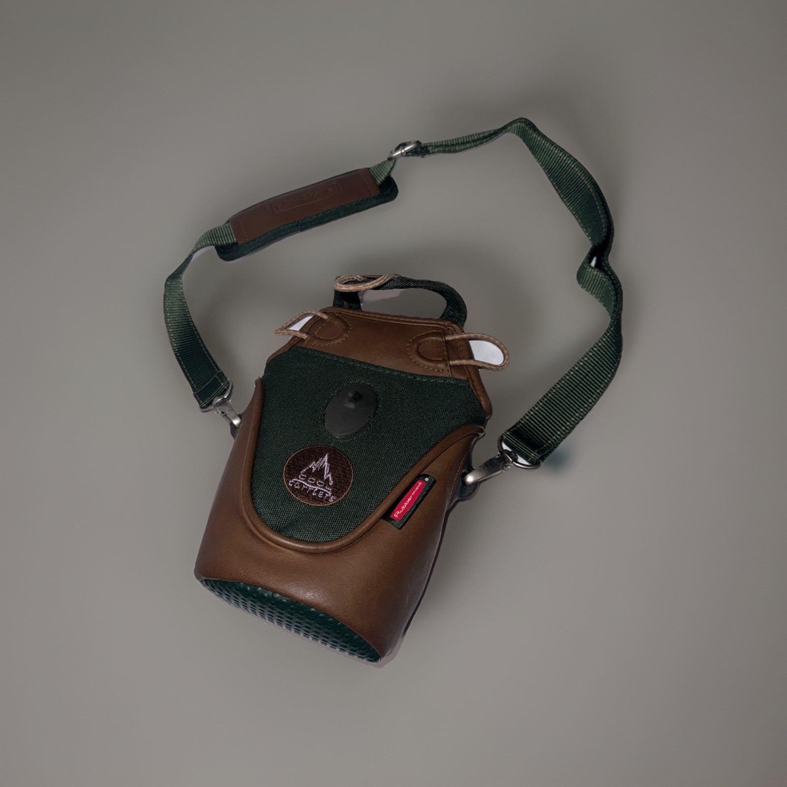 Insulated Rubbermaid Cool Carrier, Bottle Holders With Shoul