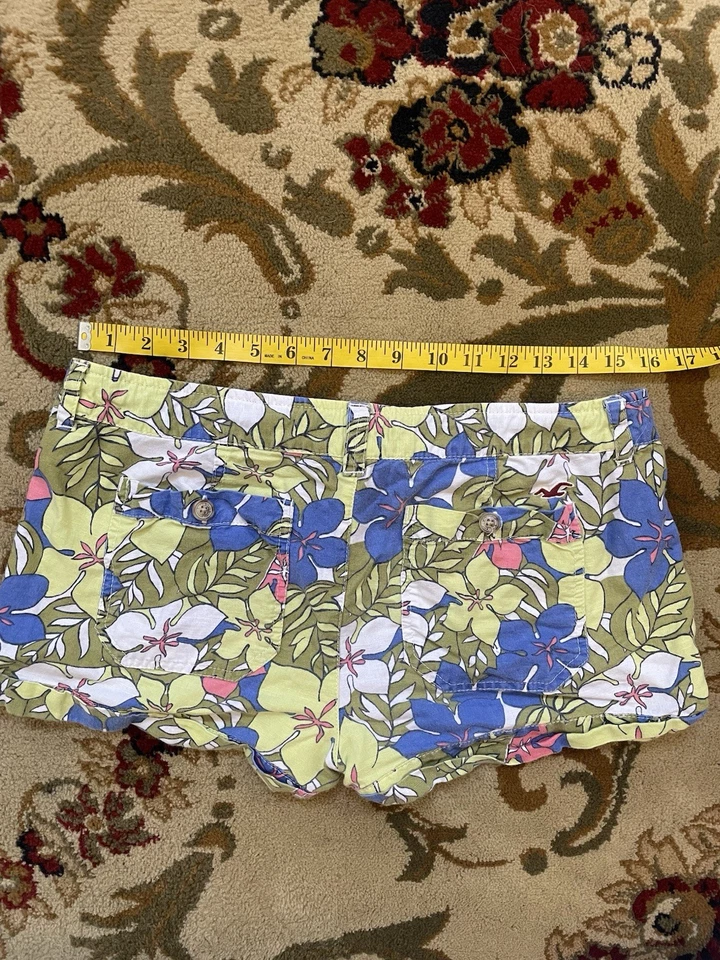 Pantalones Cortos Hollister Para Mujer Estampado Floral con Cordón Cintura Tela Y2K  Foto 3 de 4