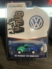 GreenLight 1/64 scale Club V-dub 1952 Volkswagen split window Beetle