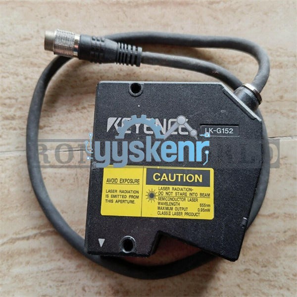 ONE KEYENCE LK-G152 laser displacement sensor USED