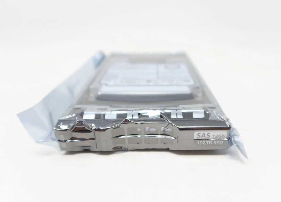 0FYFW PX05SRB192Y SDFAM81DAB01 DELL 1.92TB SAS 2.5" 12Gb/s RI SSD - Image 2 of 3