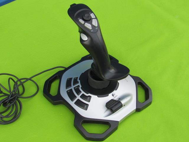 Logitech Extreme 3D Pro (963290-0403) Wired USB Joystick Flight