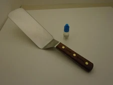 KeatingUSA Wood Handle 8X3 Hi Carbon Steel Semi Flex Blade Spatula Factory 2nd