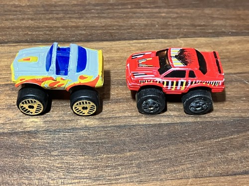 Vintage Micro Machines Ford Thunderbird And Camaro Z-28 - Picture 2 of 16