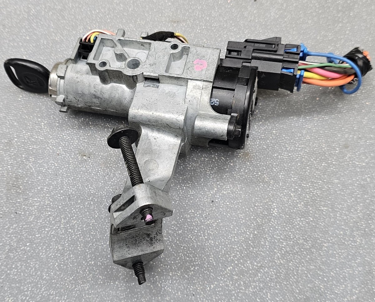 kiyonee7さん12-19-3 2002-2007 Saturn Vue ACDelco Steering Column Ignition Lock