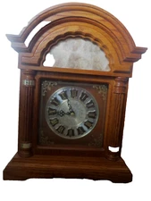 RHYTHM CRH132UR06 BROWN CLOCK Mantel Clock Hourly Sounds Melodies Xmas & Pop