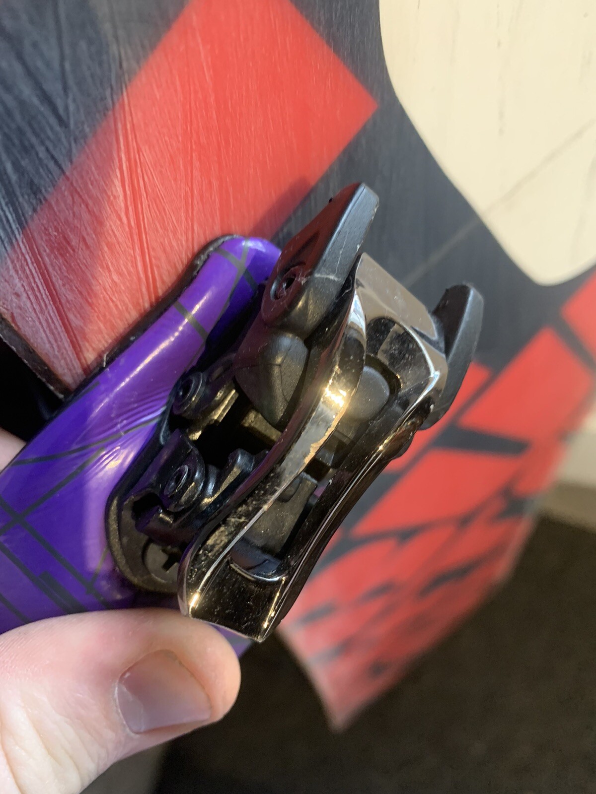 Burton Clash 151 Snowboard With Flux S-E30 Purple Bindings