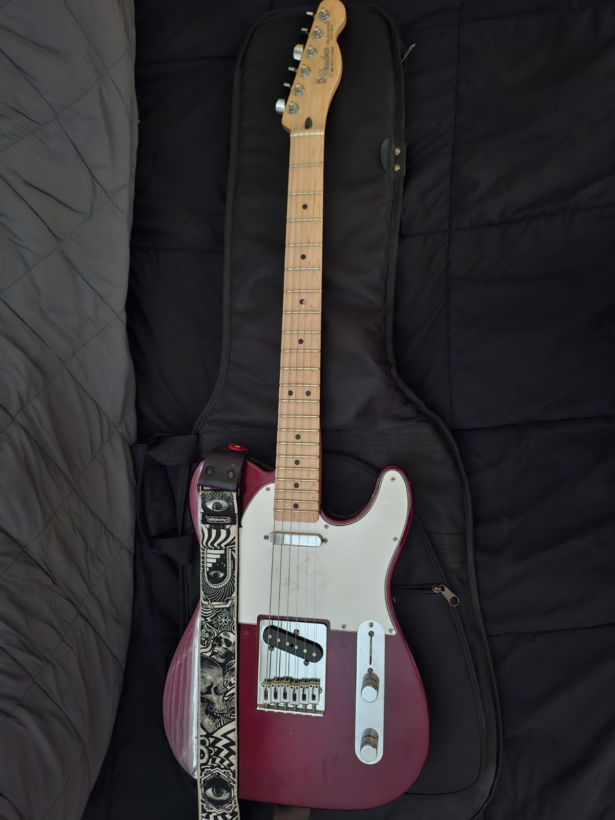 Mexican Fender Telecaster MIM Candy Apple Red with bag case and strap