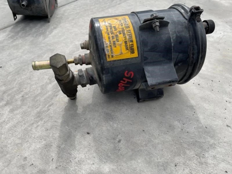 03 Fleetwood American Eagle ISL 400 USADO tanque de depósito de aceite de dirección asistida Foto 3 de 4