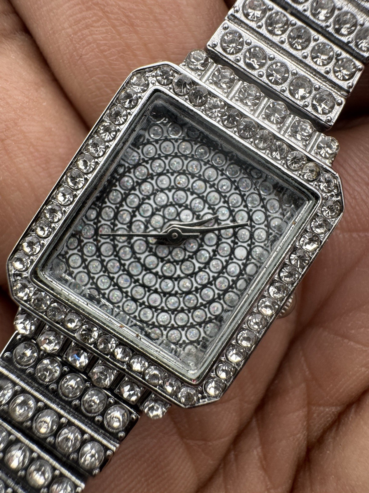 Stone Embedded Ladies Quartz Watch, new battery fitted and working VGC image 6