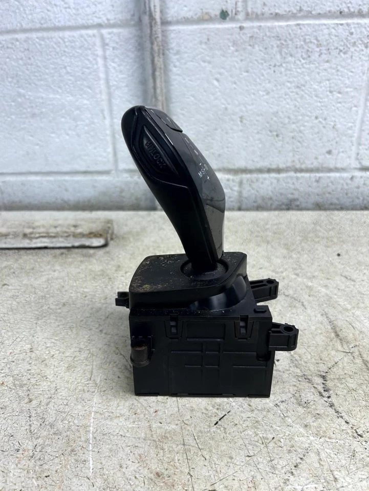 BMW 750I 2020 8 velocidades transmisión automática palanca de cambios negra OEM ID 945874901 Foto 2 de 4