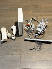 Wii RVL-001 Console Bundle Adapter Cables Nunchuck TESTED & WORKS