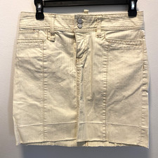 Y2K Vintage GAP Women's Mini Skirt Size 2 Beige Stretch Denim Raw Hem Beach Prep