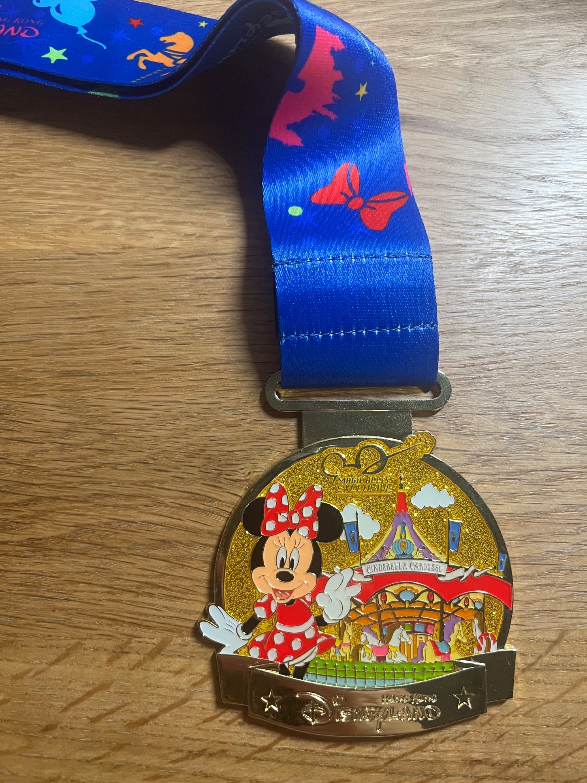 Hong Kong Disneyland Medal Badges - Mickey and Minnie