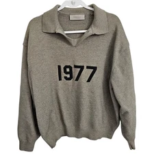 ​Fear of God Essentials Sweater Men Small Taupe 1977 Print Knit Polo FOG Relaxed