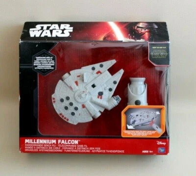 Millenium Falcon Star Wars avec Télécommande en forme de Sabre Laser - NEUF - Photo 1/2
