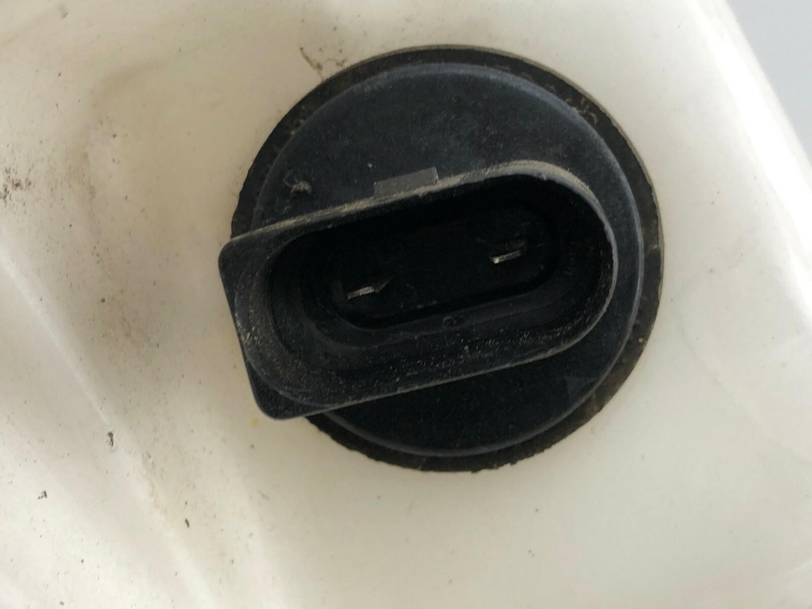 Audi A4 A5 Windshield Washer Fluid Reservoir Bottle Tank 8T0955453