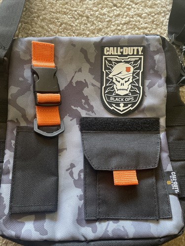 Official Call of Duty Black Ops 4 Tactical Sling Messenger Bag Satchel - Picture 2 of 4