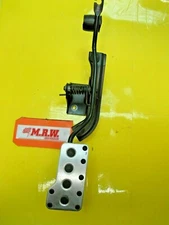 GAS PEDAL FUEL ACCELERATOR THROTTLE PEDEL PUSH for 00 01 02 03 04 05 MR2 SPYDER