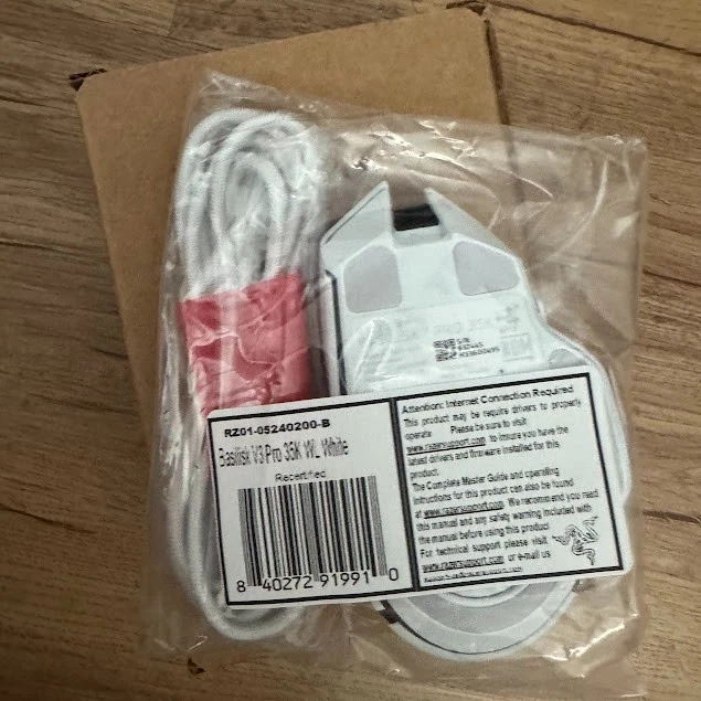 Razer Basilisk V3 Pro 35K Wireless Gaming Mouse White ‎RZ01-05240200-B - Image 3 of 4