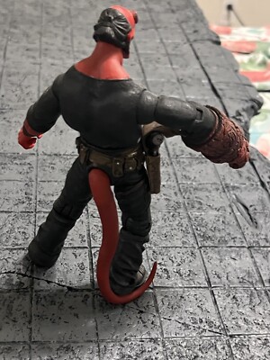 hellboy figure Mezco 2004 | eBay