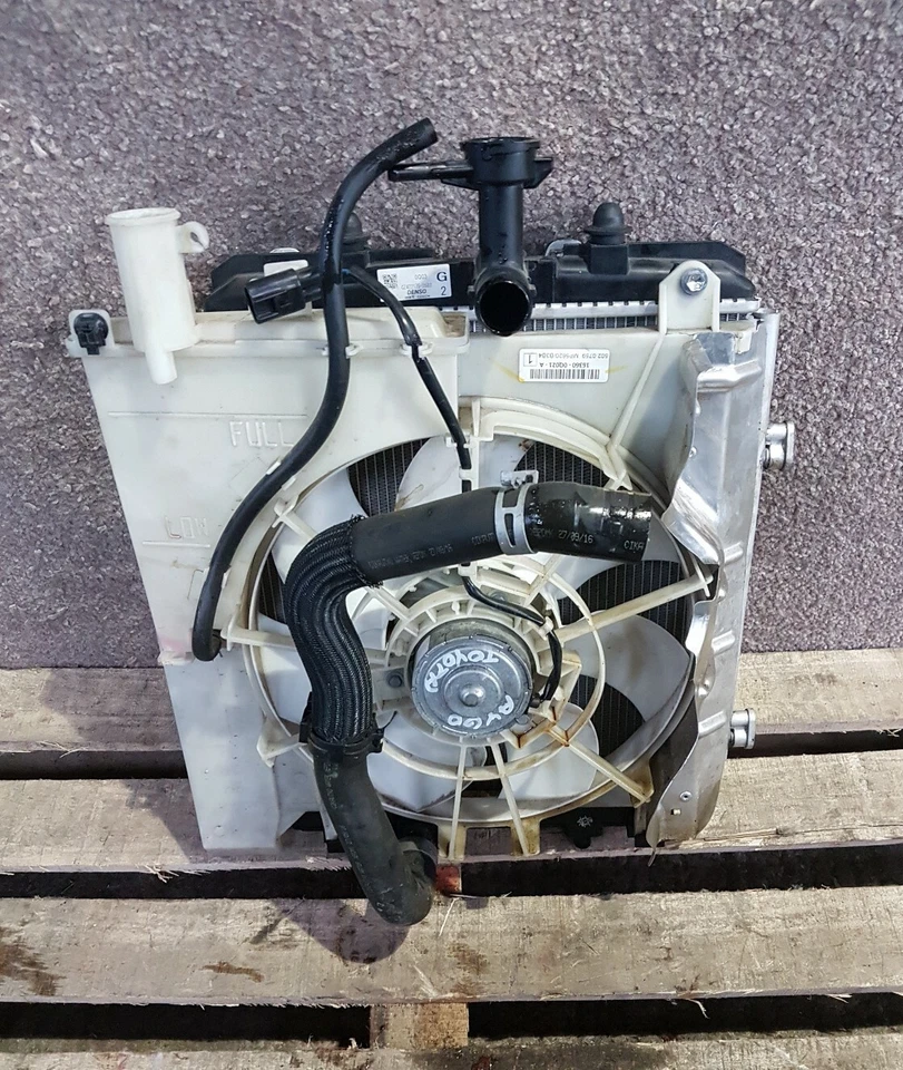 TOYOTA AYGO 2014-ON RADIATOR PACK COMPLETE 16360-0Q021-A/88450-YV020 - Image 2 of 4