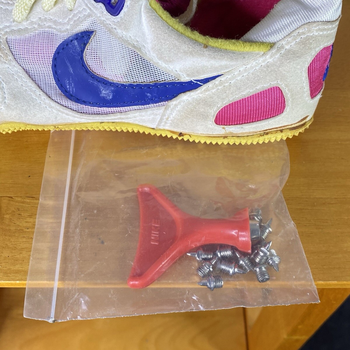 VINTAGE Nike Zoom Light Men Shoes 8 US Pink Blue Track Sneaker