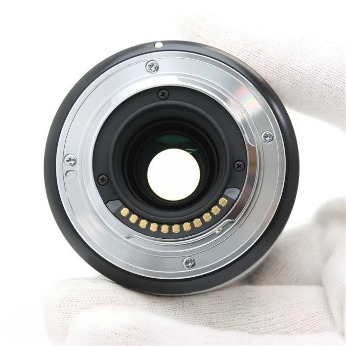 Lente Sigma 19 mm f/2,8 DN para Micro 4/3 (plateado) Foto 4 de 4