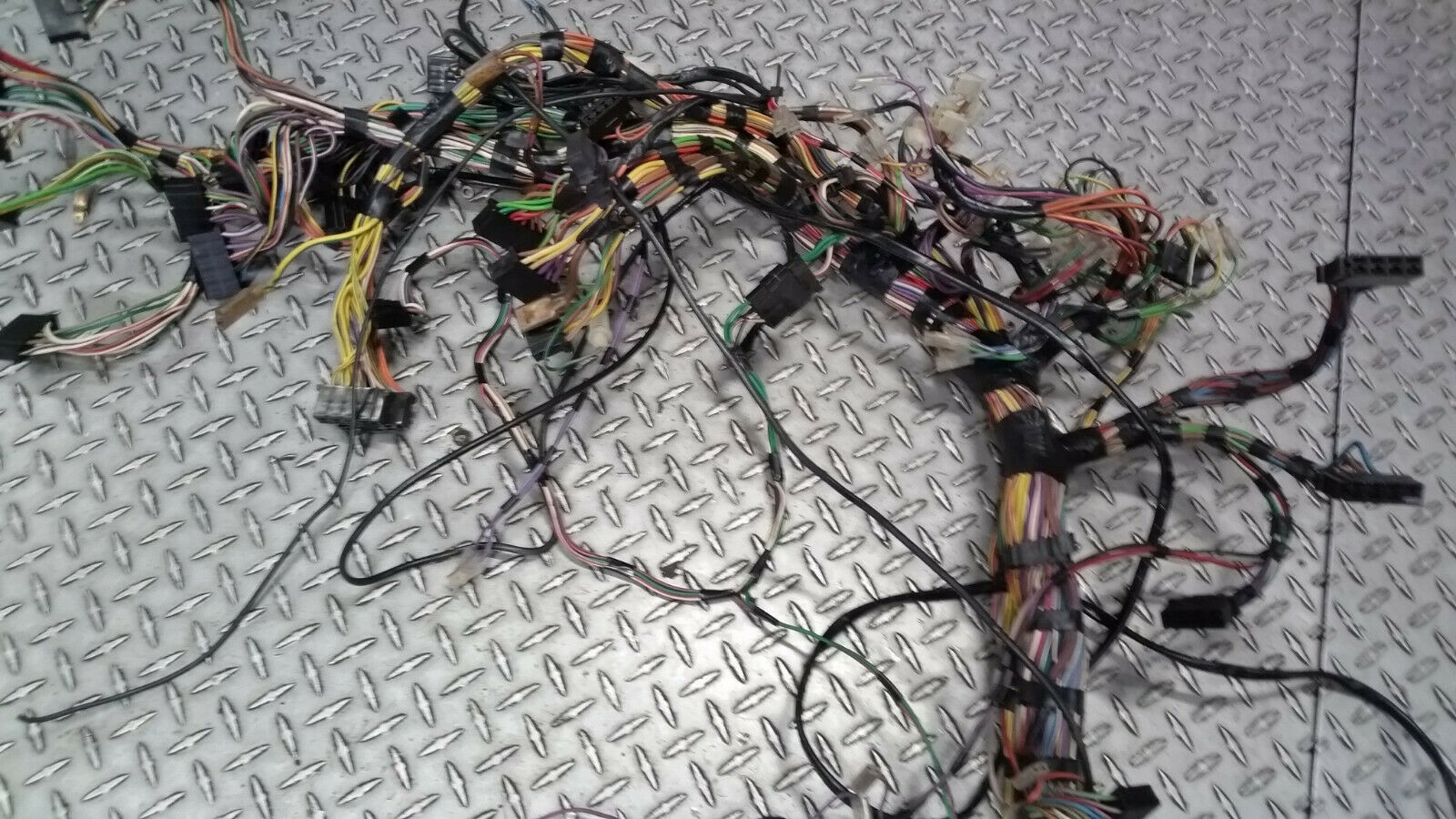 77 to 80 ROLLS ROYCE SILVER SHADOW under DASHBOARD WIRING HARNESS CABLES