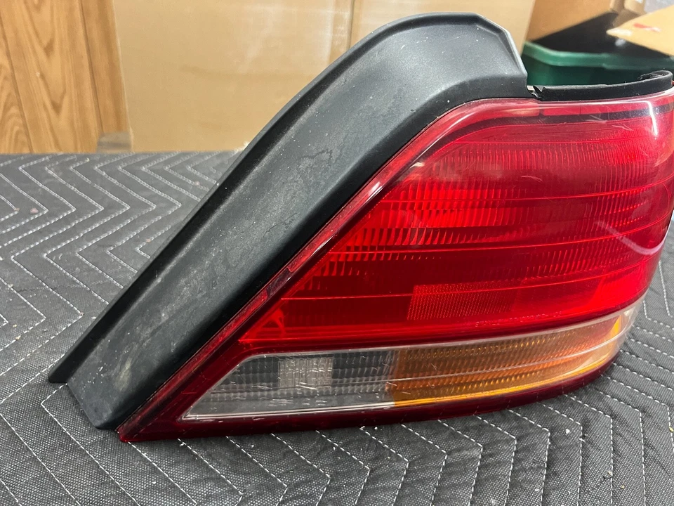 1995-1998 Acura TL Rear Passenger Right Tail Light Lamp Lens Assembly OEM #782EM - Image 2 of 4