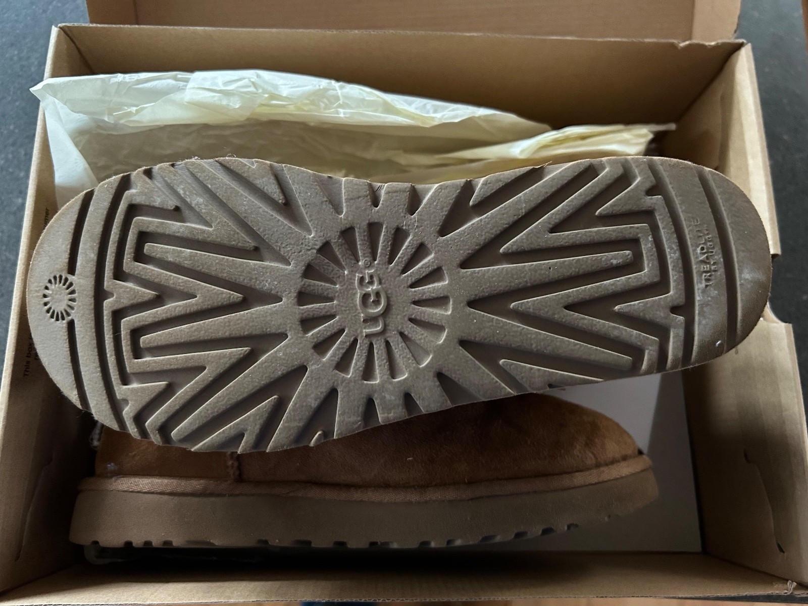 UGG MINI BAILEY BUTTON BOOTS CHESTNUT SIZE US 9 E… - image 2