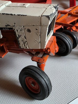 Ertl Case Spielzeugtraktor 3 Anhängegeräte Agri King Metallguss Blech 4teilig