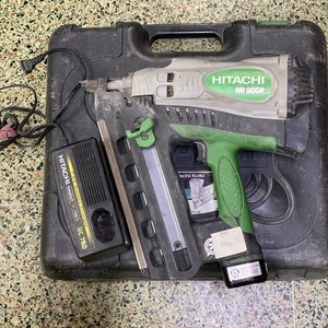 Hitachi NR90GR 3-1/2" Gas Strip Nailer In Hard Carry Case AS-IS